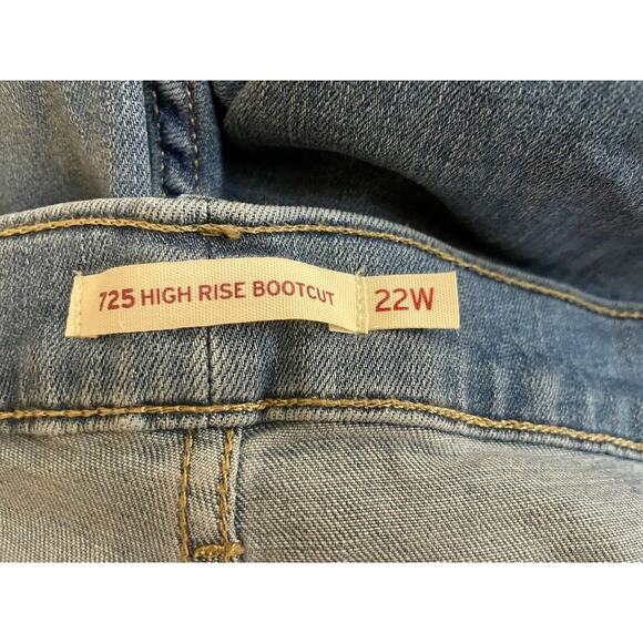 NWT Levi's 725 High Rise Hypersoft Bootcut Jeans Med/Light Blue Size 22W Plus - Picture 9 of 10